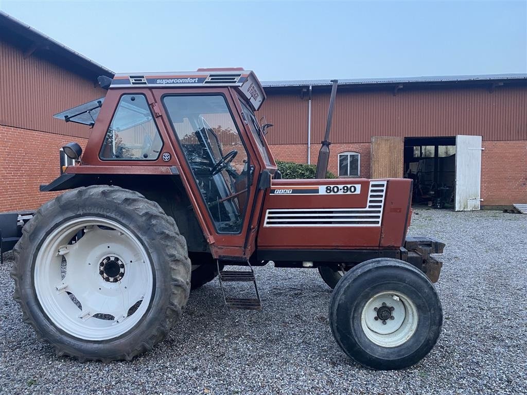 Traktor tip Fiat 80-90 Meget lidt grov rust. Kun kørt 4.280 timer., Gebrauchtmaschine in øster ulslev (Poză 2)