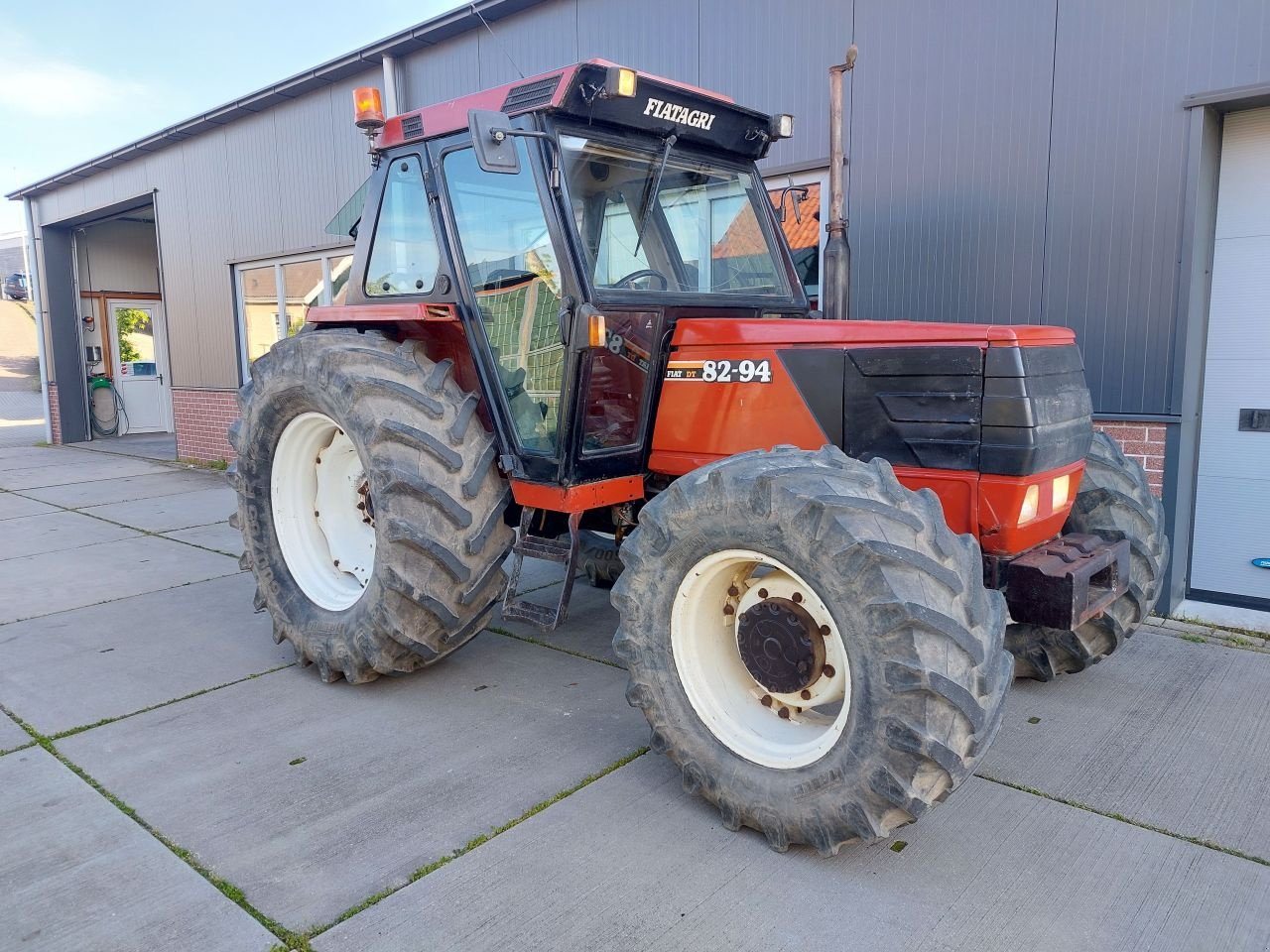 Traktor van het type Fiat 82-94 DT, Gebrauchtmaschine in Ouderkerk aan den IJssel (Foto 2)