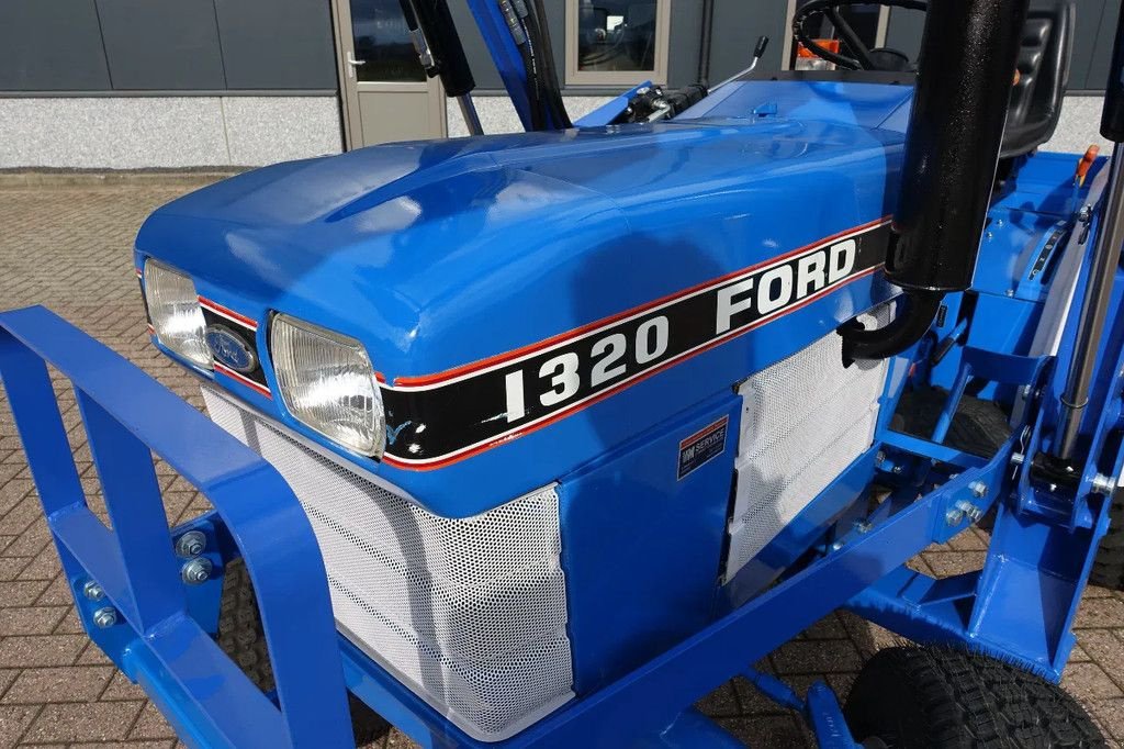 Traktor a típus Ford 1320 4wd / 4107 Draaiuren / Voorlader, Gebrauchtmaschine ekkor: Swifterband (Kép 7)