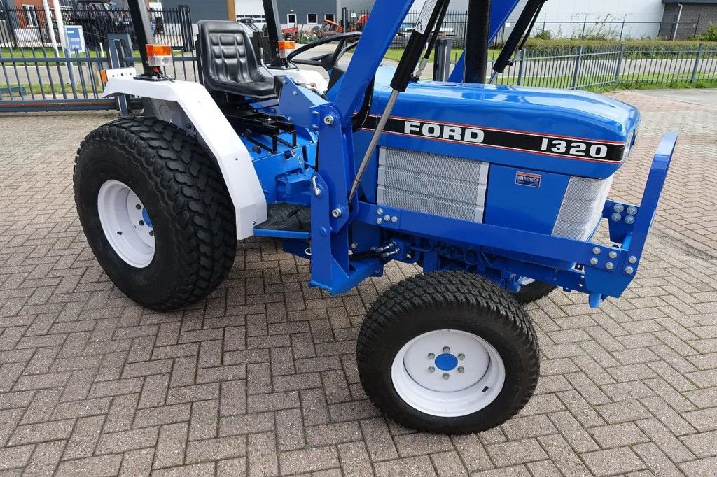 Traktor tipa Ford 1320 4wd / 4107 Draaiuren / Voorlader, Gebrauchtmaschine u Swifterband (Slika 2)