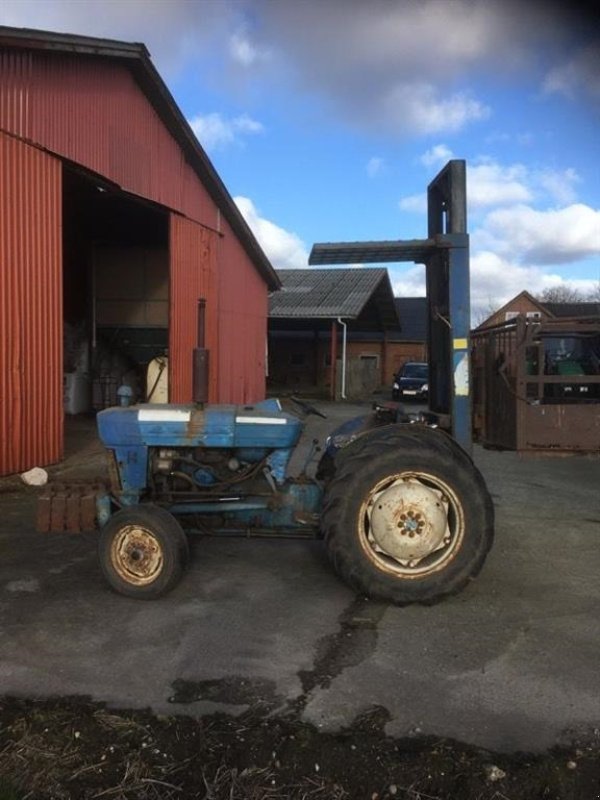 Traktor tip Ford 3000 m byggelift ca. 5 løft, Gebrauchtmaschine in Egtved (Poză 2)