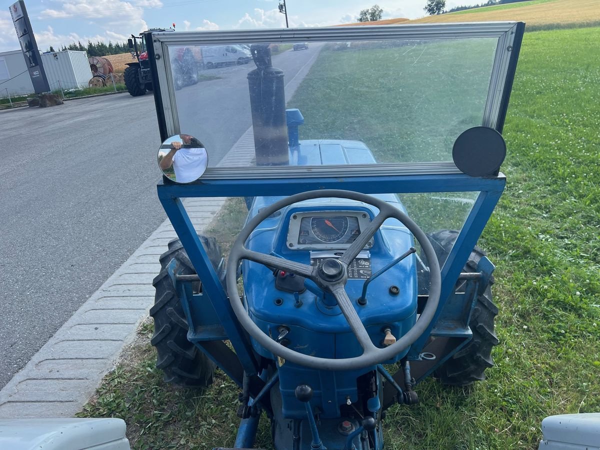 Traktor typu Ford 3000, Gebrauchtmaschine w NATTERNBACH (Zdjęcie 10)