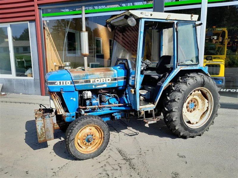 Traktor of the type Ford 4110 Narrov smalspors traktor, Gebrauchtmaschine in Rødekro