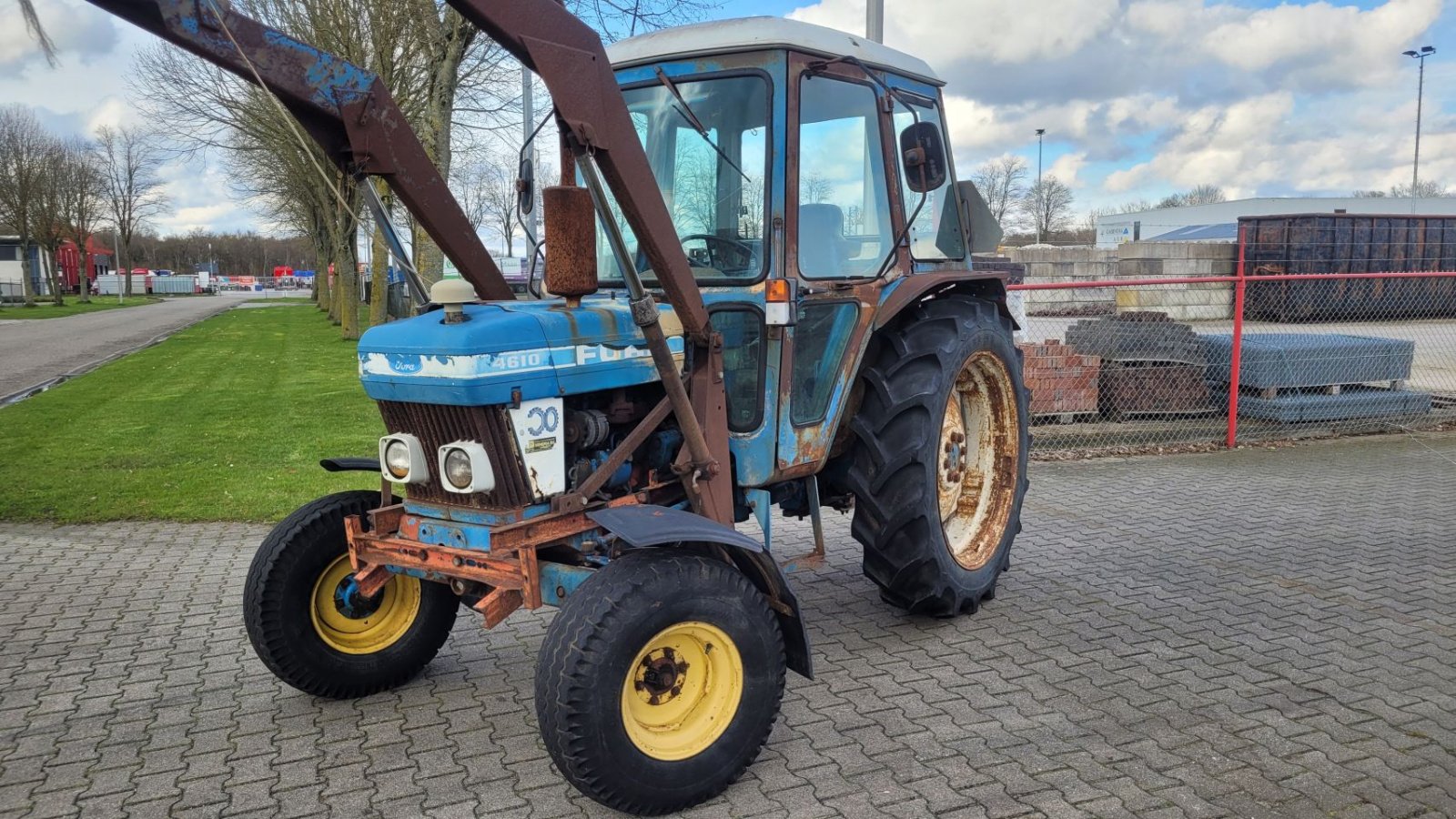 Traktor tip Ford 4610 met voorlader, Gebrauchtmaschine in Schoonebeek (Poză 3)