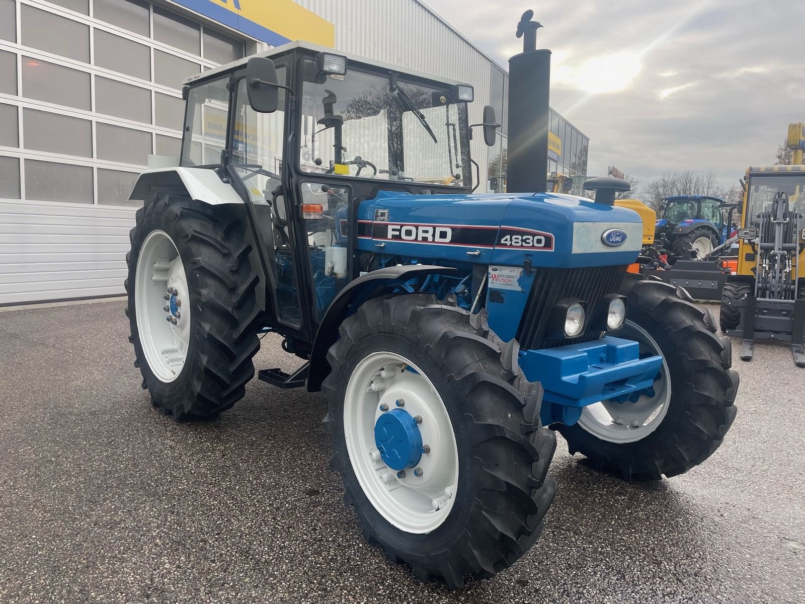 Traktor van het type Ford 4830 A, Gebrauchtmaschine in Burgkirchen (Foto 2)