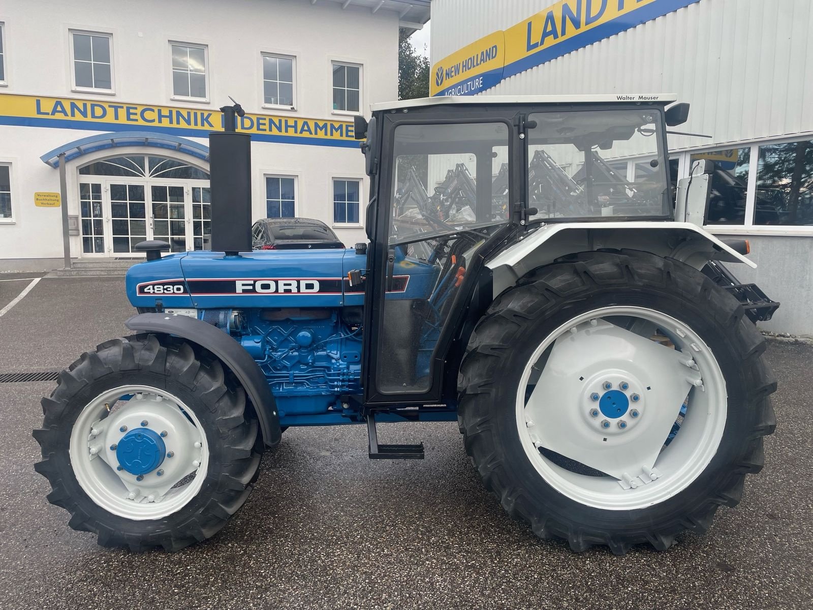 Traktor van het type Ford 4830 A, Gebrauchtmaschine in Burgkirchen (Foto 4)