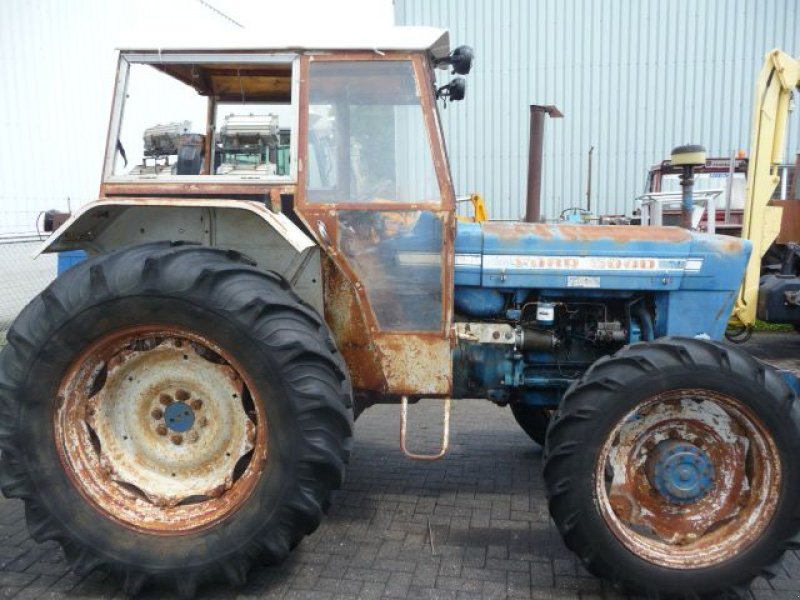 Traktor типа Ford 5000 4x4, Gebrauchtmaschine в Oirschot