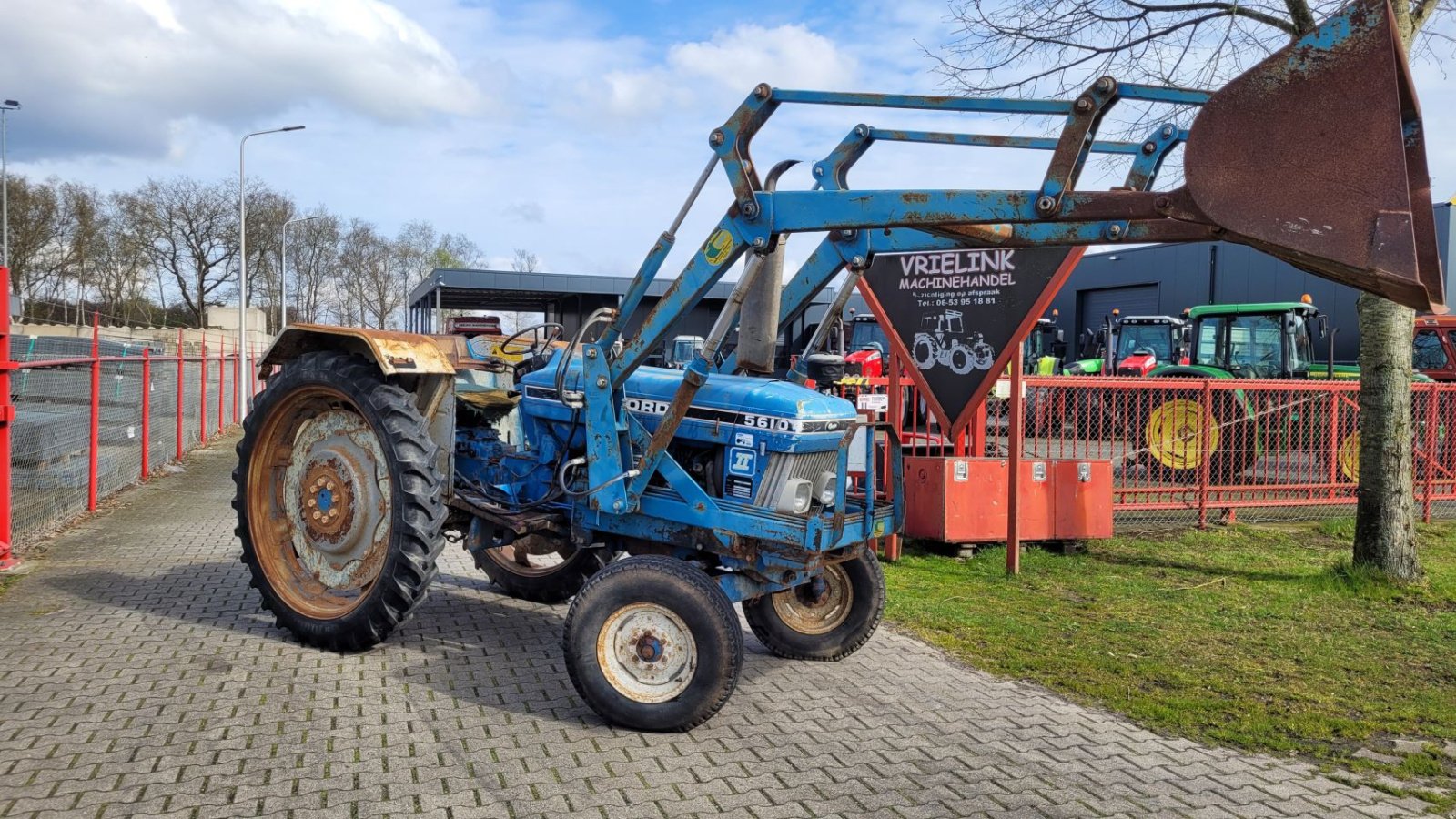 Traktor типа Ford 5610 cabrio met voorlader, Gebrauchtmaschine в Schoonebeek (Фотография 1)