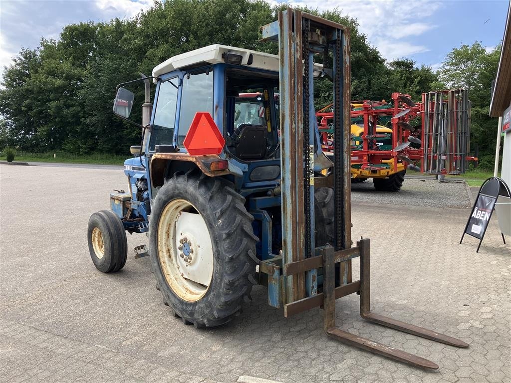 Traktor van het type Ford 5610 Fll Med 4m, Steen’s byggelift., Gebrauchtmaschine in Spøttrup (Foto 3)