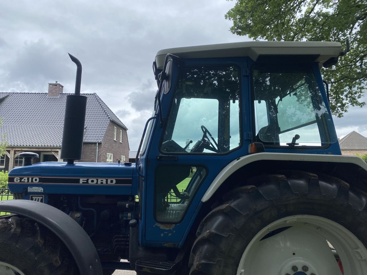 Traktor des Typs Ford 6410, Gebrauchtmaschine in De Mortel (Bild 8)