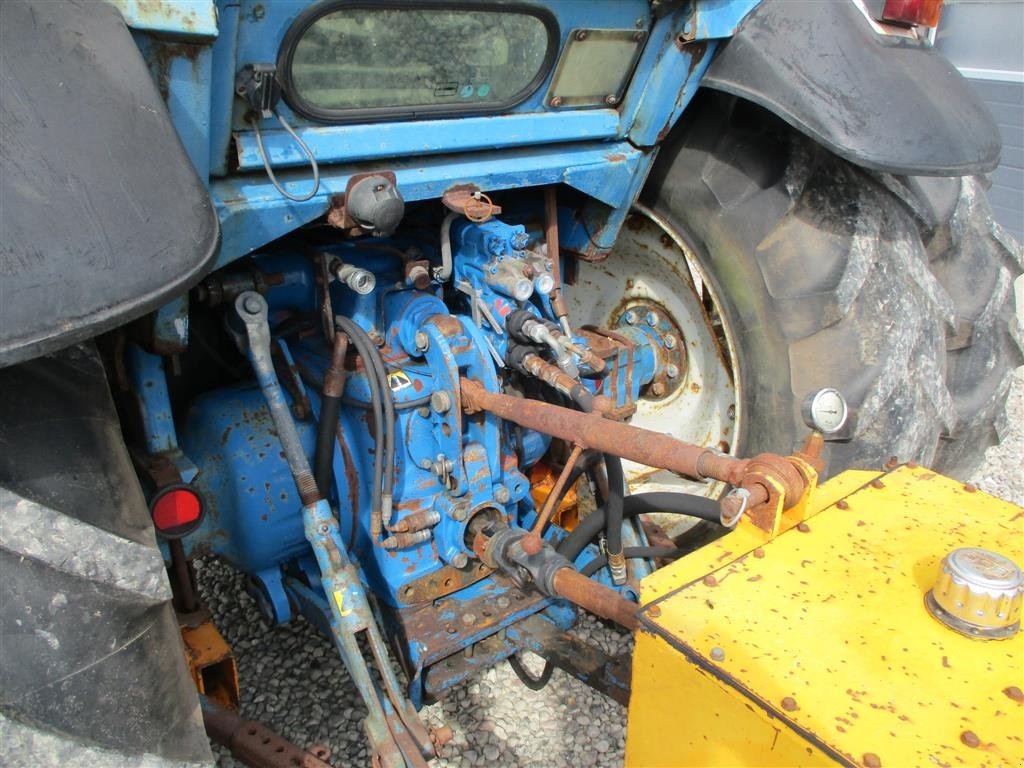 Traktor типа Ford 6610 Fll Med armklipper og frontkost, Gebrauchtmaschine в Lintrup (Фотография 5)