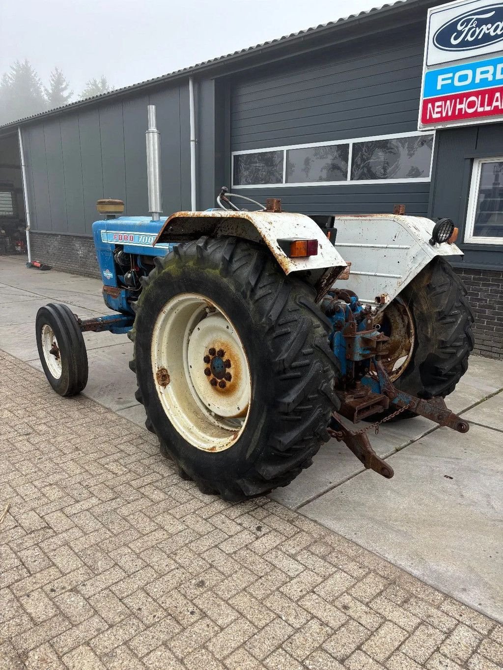 Traktor des Typs Ford 7000, Gebrauchtmaschine in Willemsoord (Bild 3)