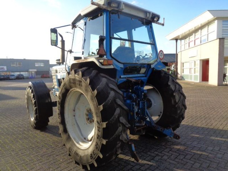 Traktor del tipo Ford 8210 II, Gebrauchtmaschine In Oirschot (Immagine 4)