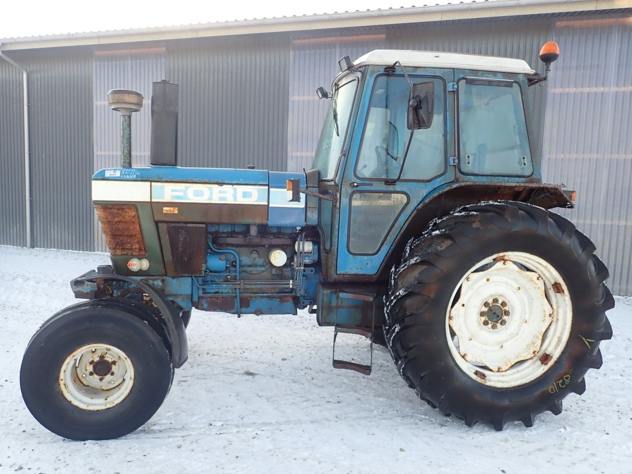 Traktor tipa Ford 8210, Gebrauchtmaschine u Viborg (Slika 1)