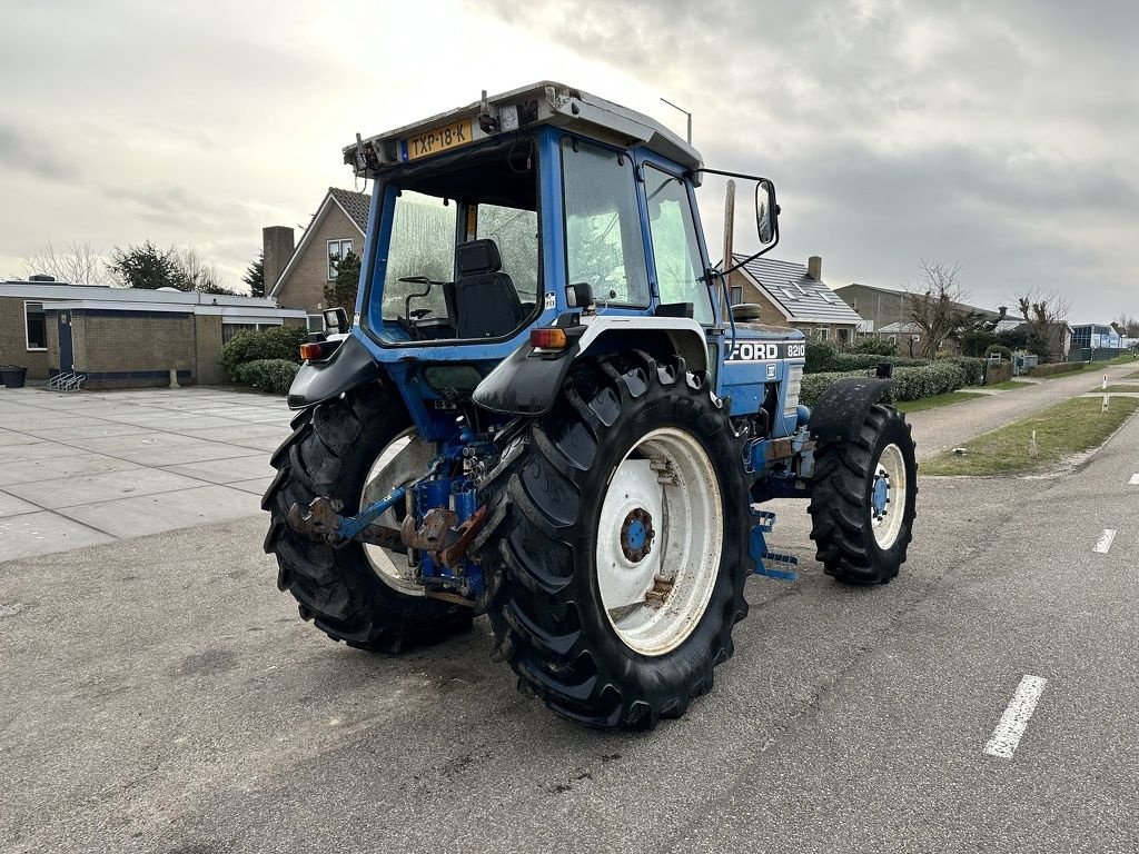 Traktor типа Ford 8210, Gebrauchtmaschine в Callantsoog (Фотография 10)