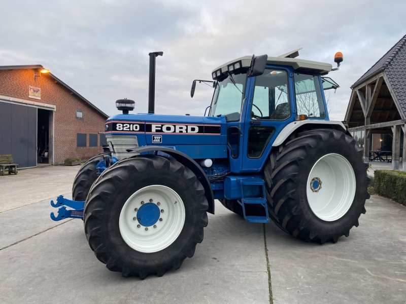 Traktor типа Ford 8210, Gebrauchtmaschine в De Mortel