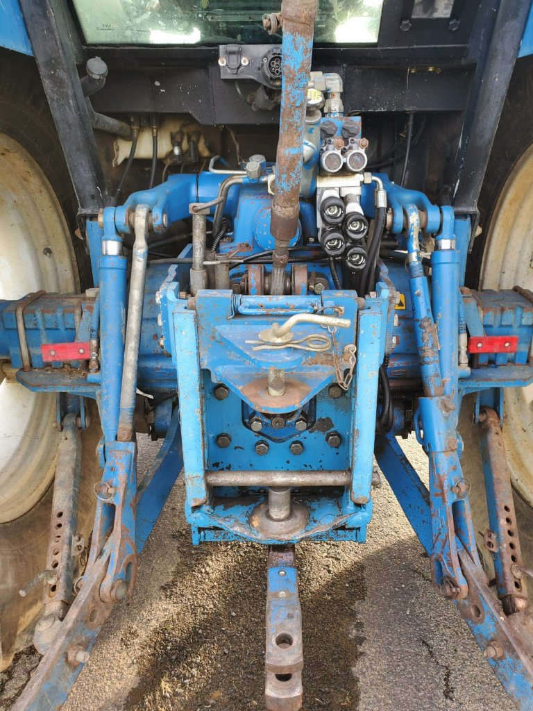 Traktor του τύπου Ford 8240 SLE (  DESTOCKAGE ), Gebrauchtmaschine σε YTRAC (Φωτογραφία 8)