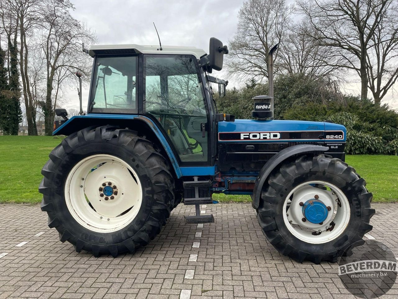 Traktor tip Ford 8240, Gebrauchtmaschine in Vriezenveen (Poză 7)