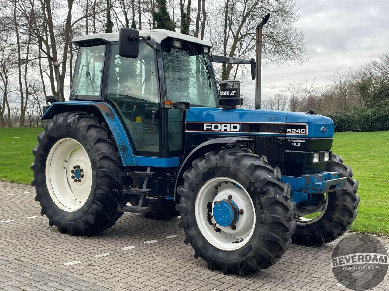 Traktor του τύπου Ford 8240, Gebrauchtmaschine σε Vriezenveen (Φωτογραφία 2)