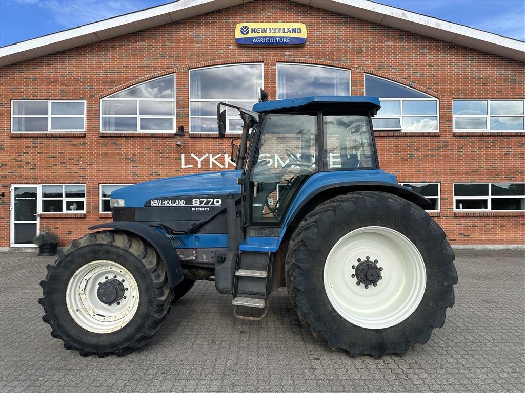 Traktor du type Ford 8770, Gebrauchtmaschine en Gjerlev J. (Photo 1)