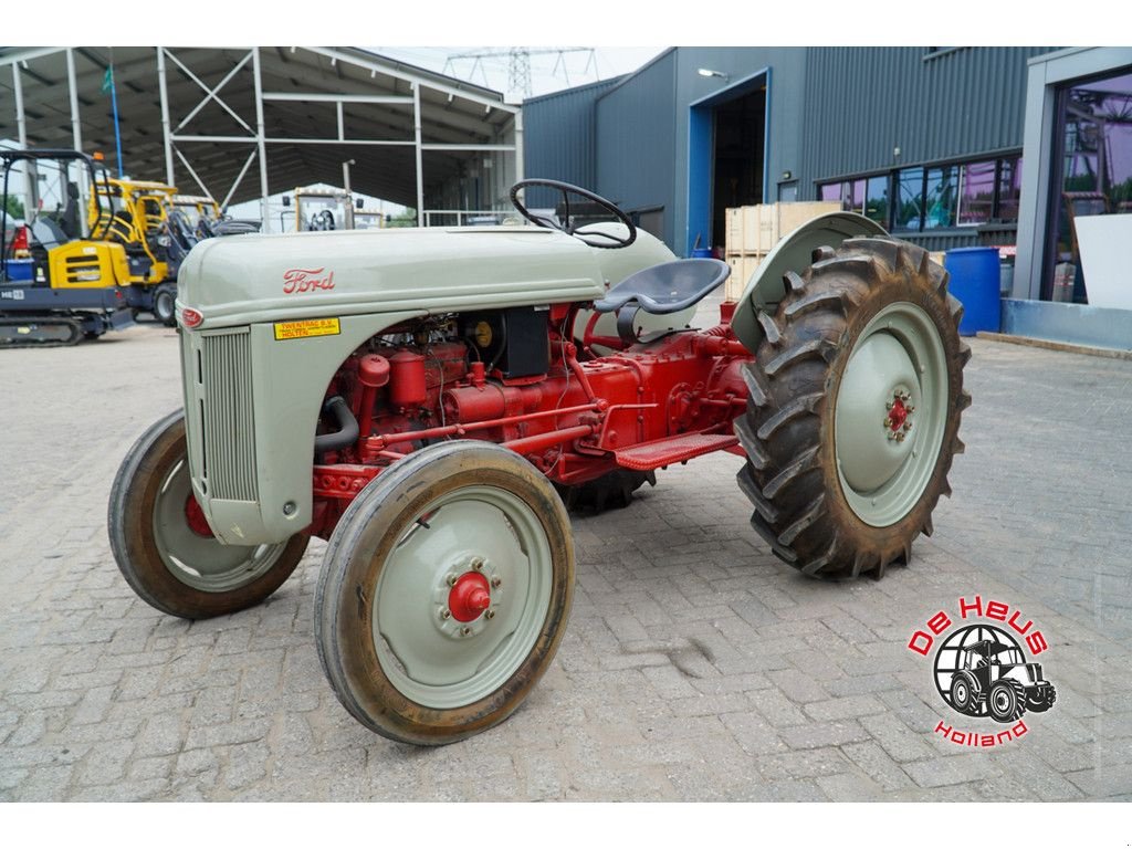 Traktor of the type Ford Dearborn, Gebrauchtmaschine in MIJNSHEERENLAND (Picture 8)