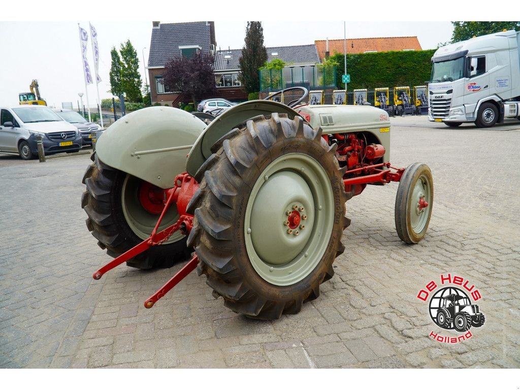 Traktor of the type Ford Dearborn, Gebrauchtmaschine in MIJNSHEERENLAND (Picture 3)