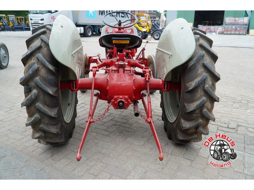 Traktor of the type Ford Dearborn, Gebrauchtmaschine in MIJNSHEERENLAND (Picture 4)