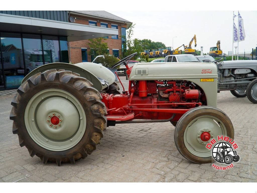 Traktor of the type Ford Dearborn, Gebrauchtmaschine in MIJNSHEERENLAND (Picture 2)