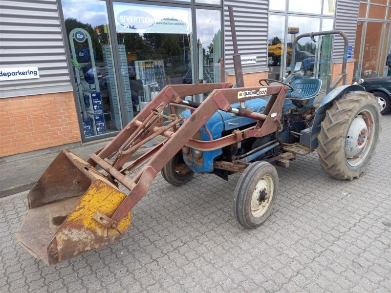 Traktor tipa Ford Dexta, Gebrauchtmaschine u Roskilde
