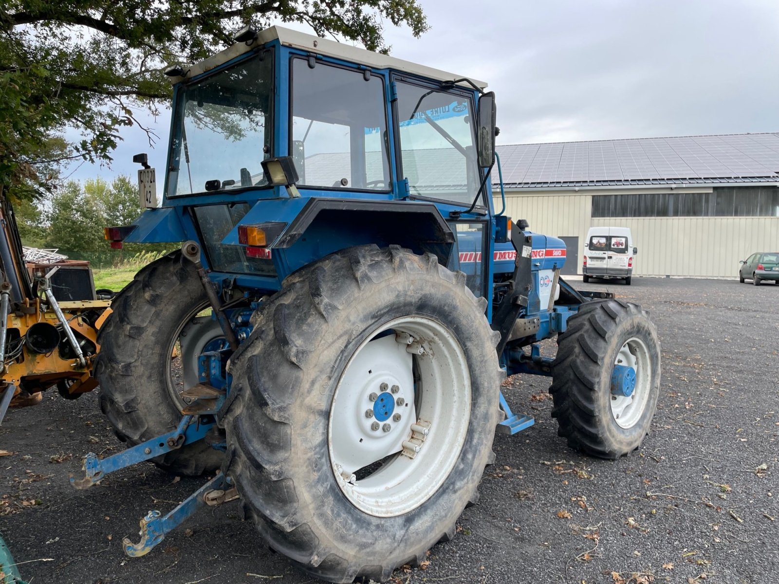 Traktor Türe ait Ford Tracteur agricole 5610 Ford, Gebrauchtmaschine içinde LA SOUTERRAINE (resim 3)