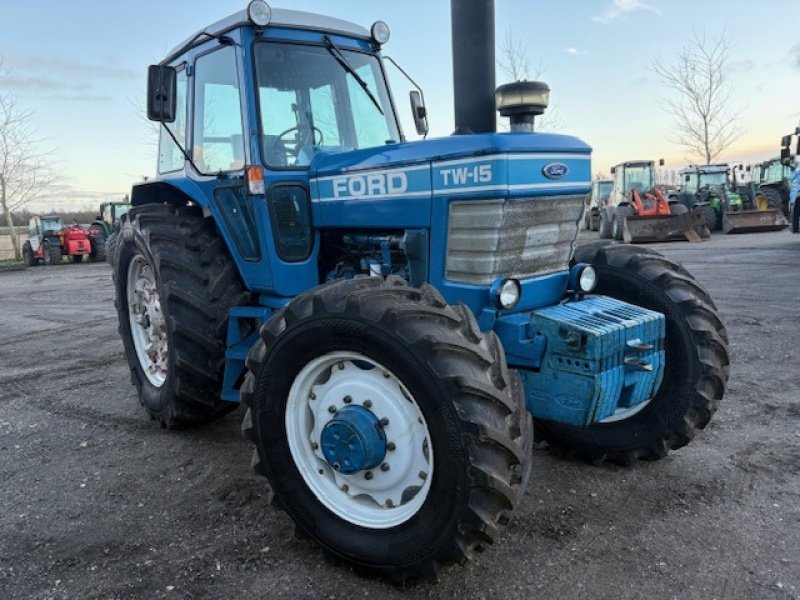 Traktor del tipo Ford TW 15 EN EJER, 2371 TIMER. HELT UNIK TRAKTOR, Gebrauchtmaschine en Dronninglund (Imagen 5)