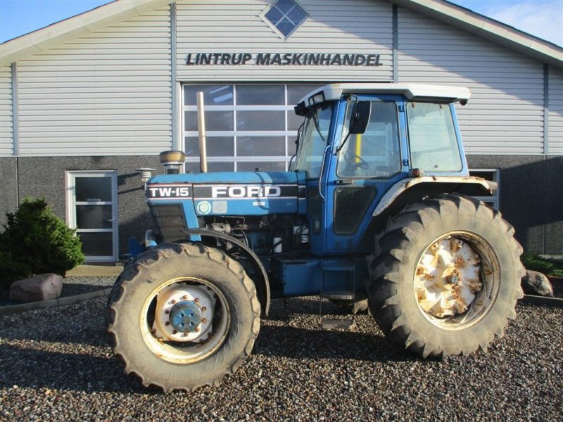 Traktor van het type Ford TW15 Forse II med HEVA opklappelig frontlift på., Gebrauchtmaschine in Lintrup (Foto 1)