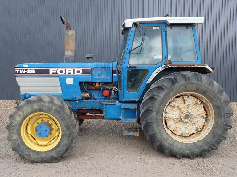 Traktor of the type Ford TW25, Gebrauchtmaschine in Viborg (Picture 1)