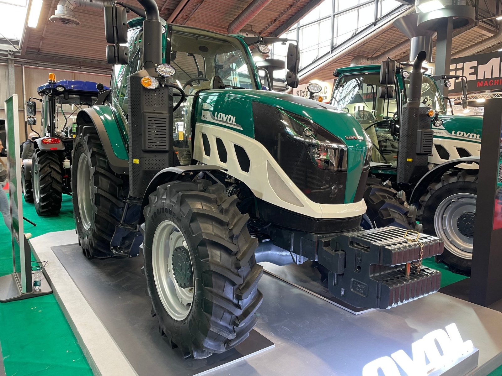 Traktor van het type foton Tracteur agricole P4110 Lovol, Gebrauchtmaschine in LA SOUTERRAINE (Foto 5)