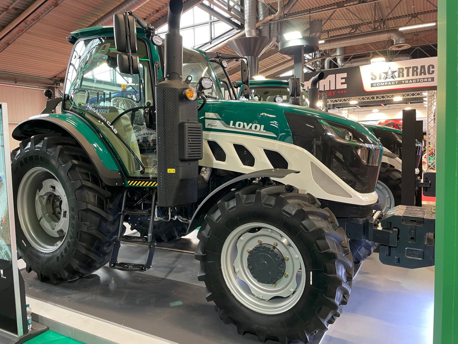 Traktor van het type foton Tracteur agricole P4110 Lovol, Gebrauchtmaschine in LA SOUTERRAINE (Foto 2)