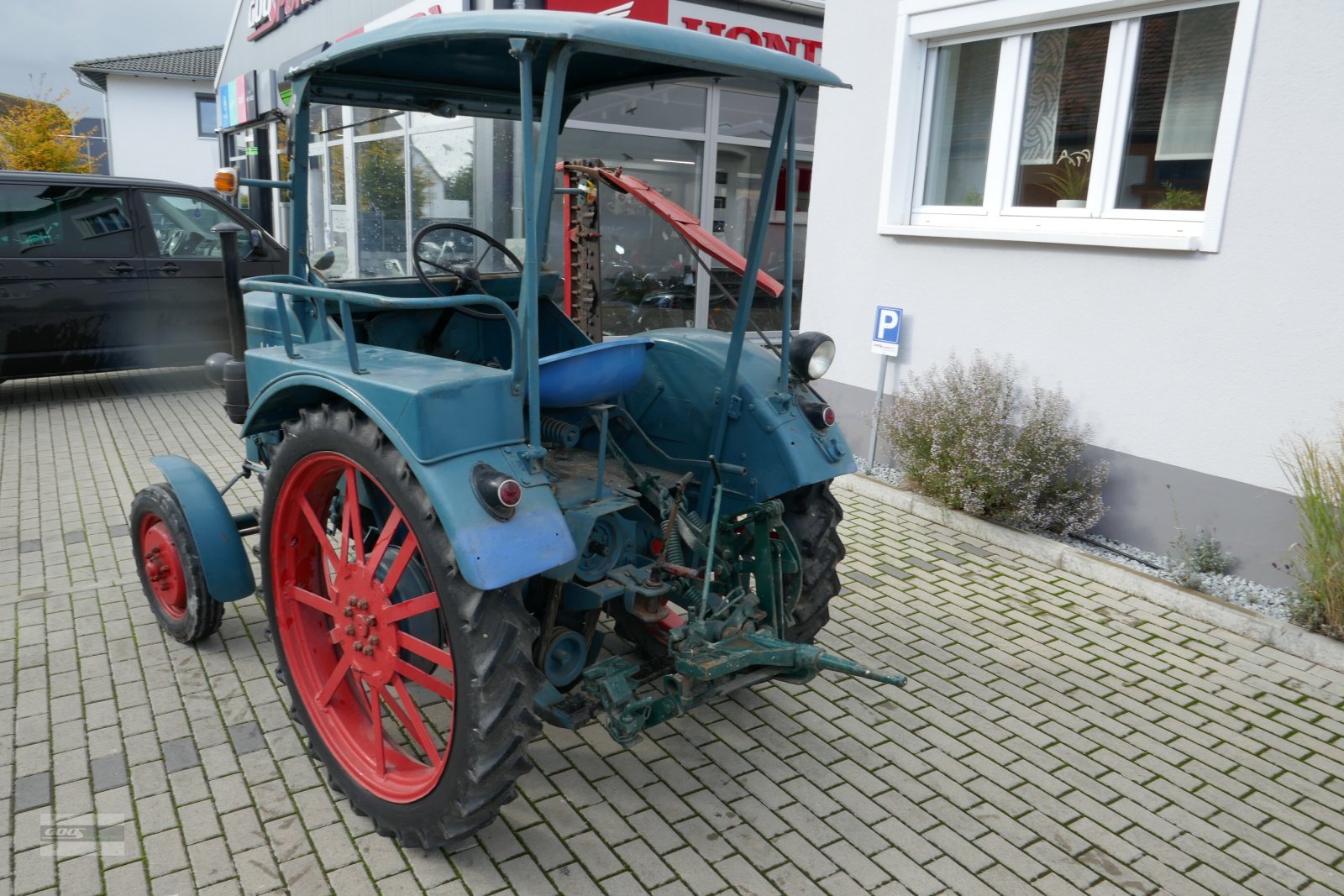 Traktor tipa Hanomag R16A mit Verdeck, Mähwerk und Pflug. Aus 1. Hand! Technisch und optisch OK!, Gebrauchtmaschine u Langenzenn (Slika 3)