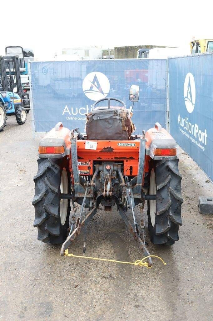 Traktor typu Hitachi NX221, Gebrauchtmaschine v Antwerpen (Obrázek 4)