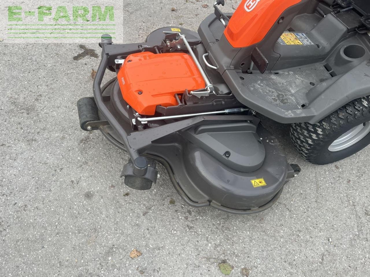 Traktor tip Husqvarna r 420tsx awd, Gebrauchtmaschine in ELIXHAUSEN (Poză 11)