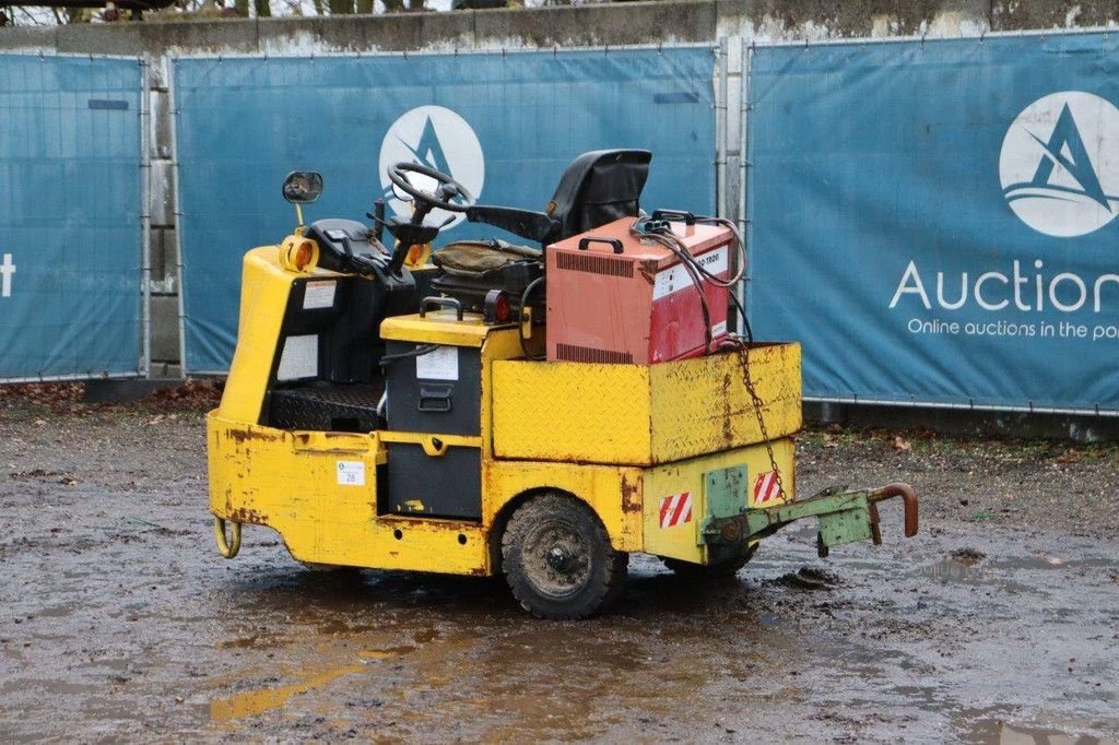 Traktor des Typs Hyundai 40T-7, Gebrauchtmaschine in Antwerpen (Bild 3)