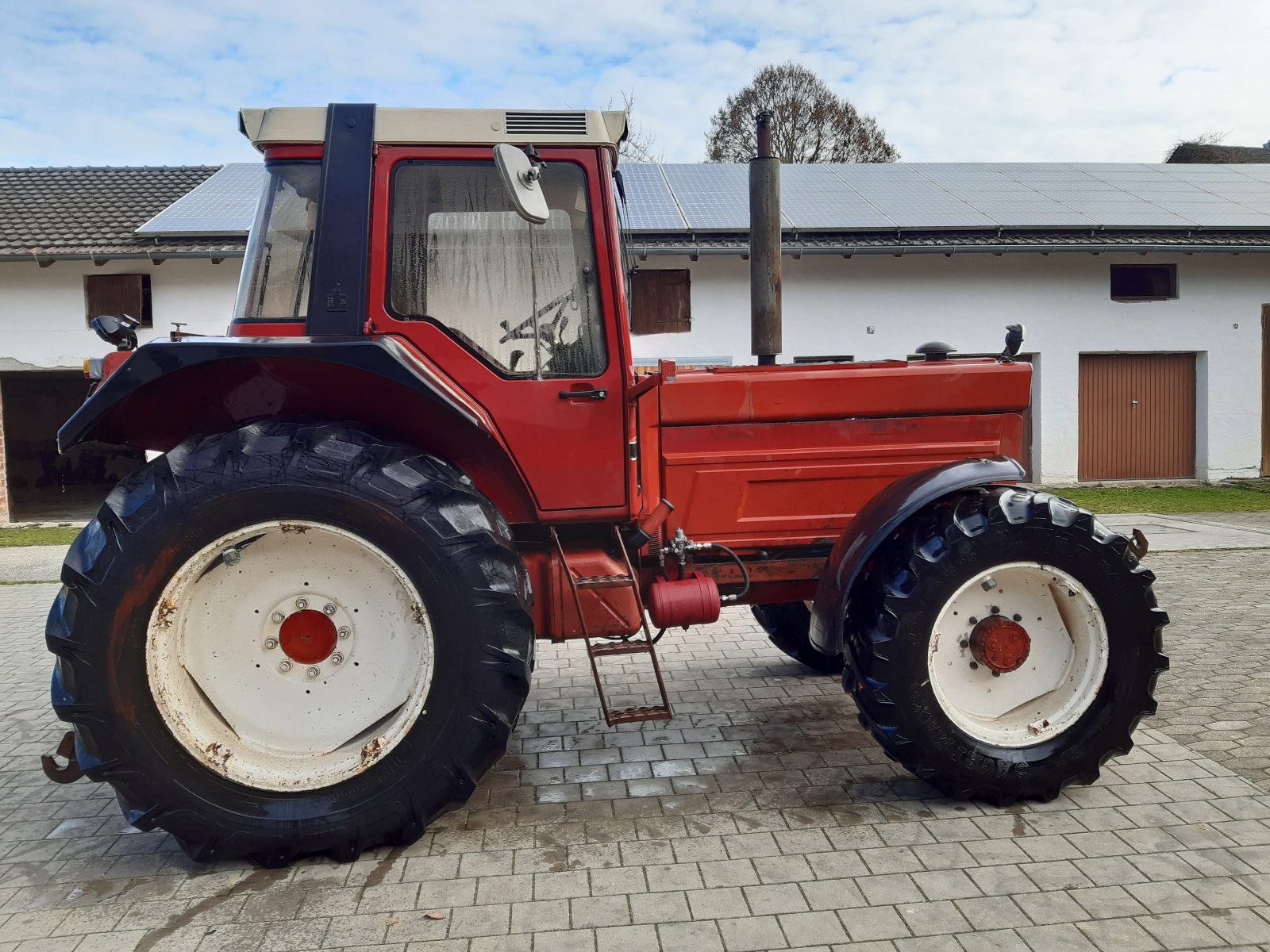 Traktor of the type IHC 1255 XL, Gebrauchtmaschine in Erlbach (Picture 1)