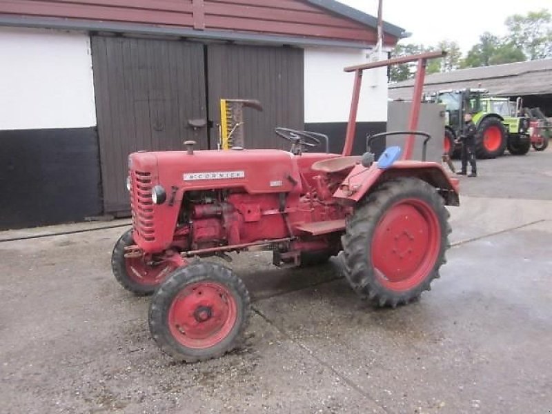 Traktor del tipo IHC 214, Gebrauchtmaschine In Ziegenhagen