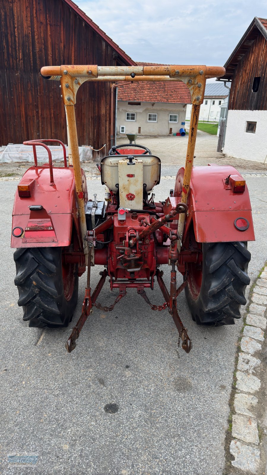 Traktor van het type IHC 353, Gebrauchtmaschine in Vilshofen (Foto 4)