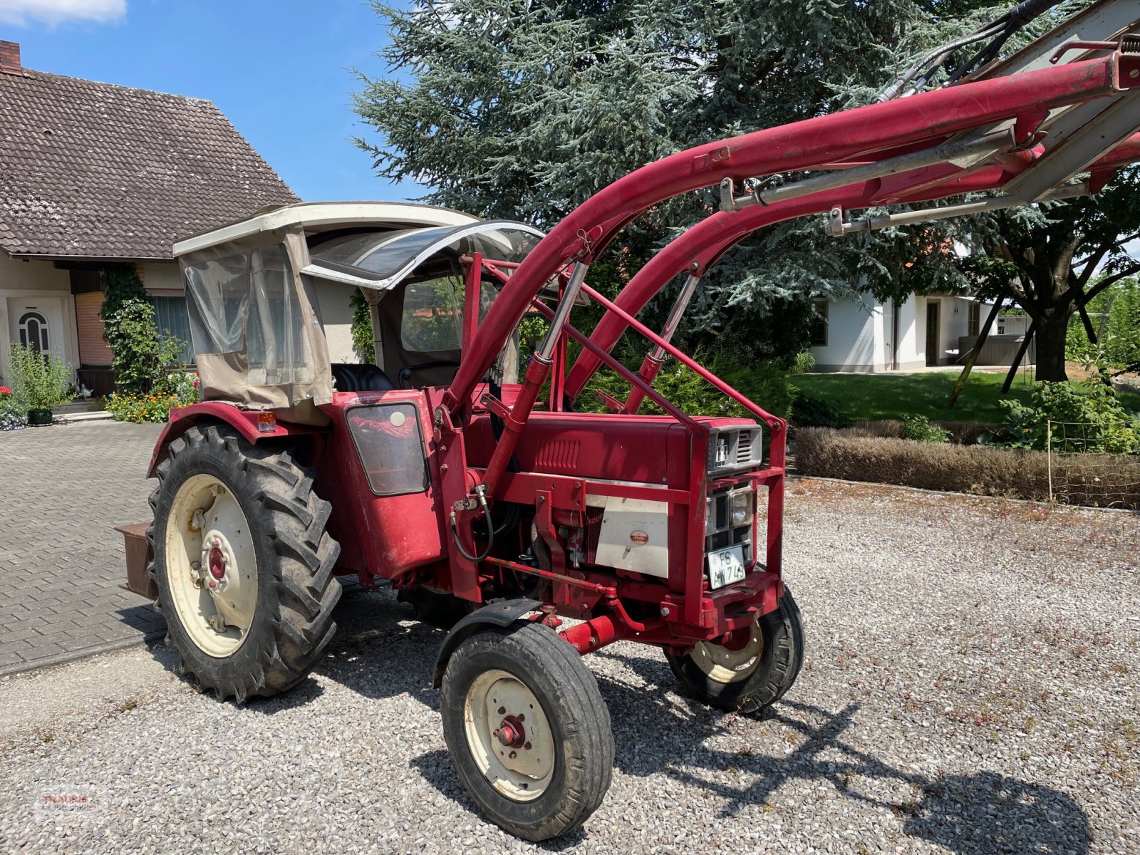 Traktor del tipo IHC 383, Gebrauchtmaschine In Mainburg/Wambach (Immagine 1)