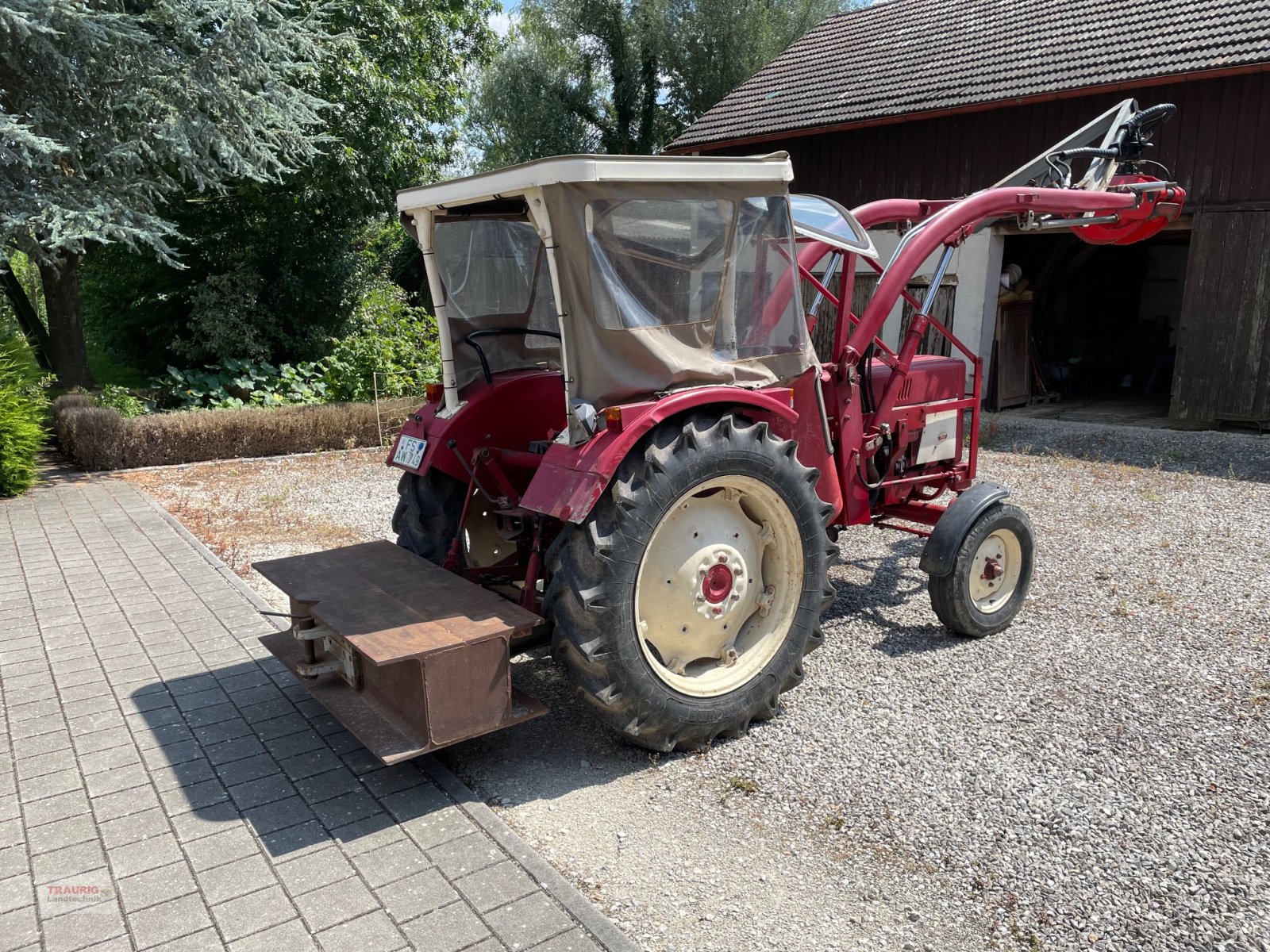 Traktor des Typs IHC 383, Gebrauchtmaschine in Mainburg/Wambach (Bild 8)