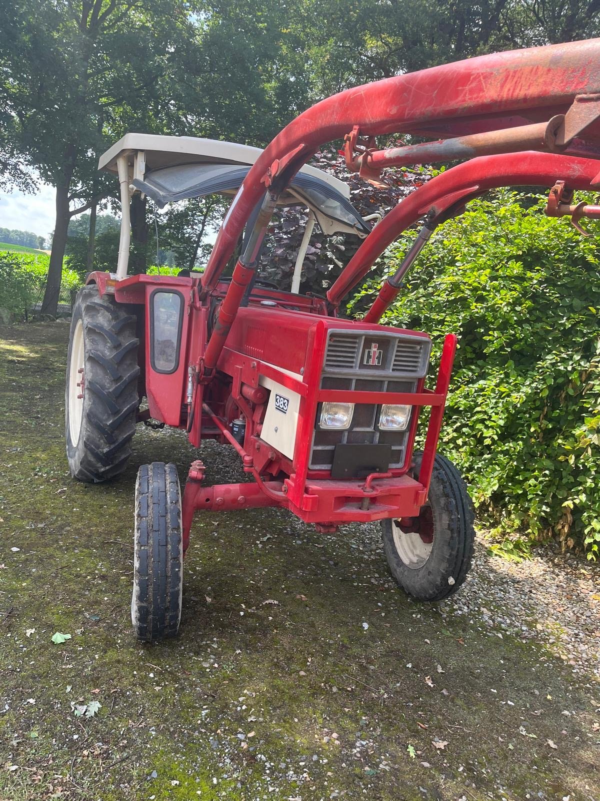 Traktor du type IHC 383, Gebrauchtmaschine en Merzen (Photo 1)