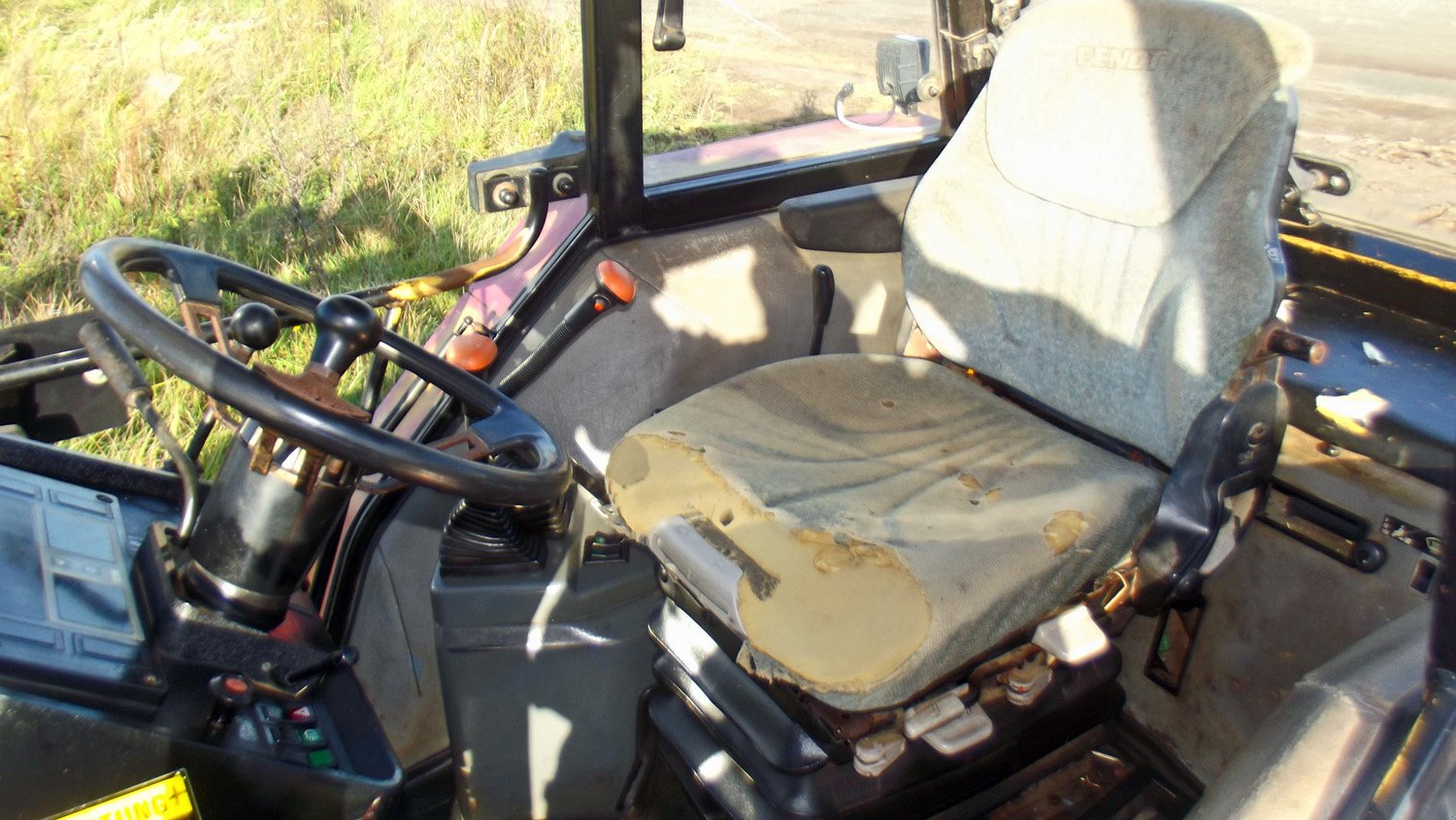 Traktor van het type IHC 4210+ Frontlader, Gebrauchtmaschine in Mittelsdorf (Foto 4)