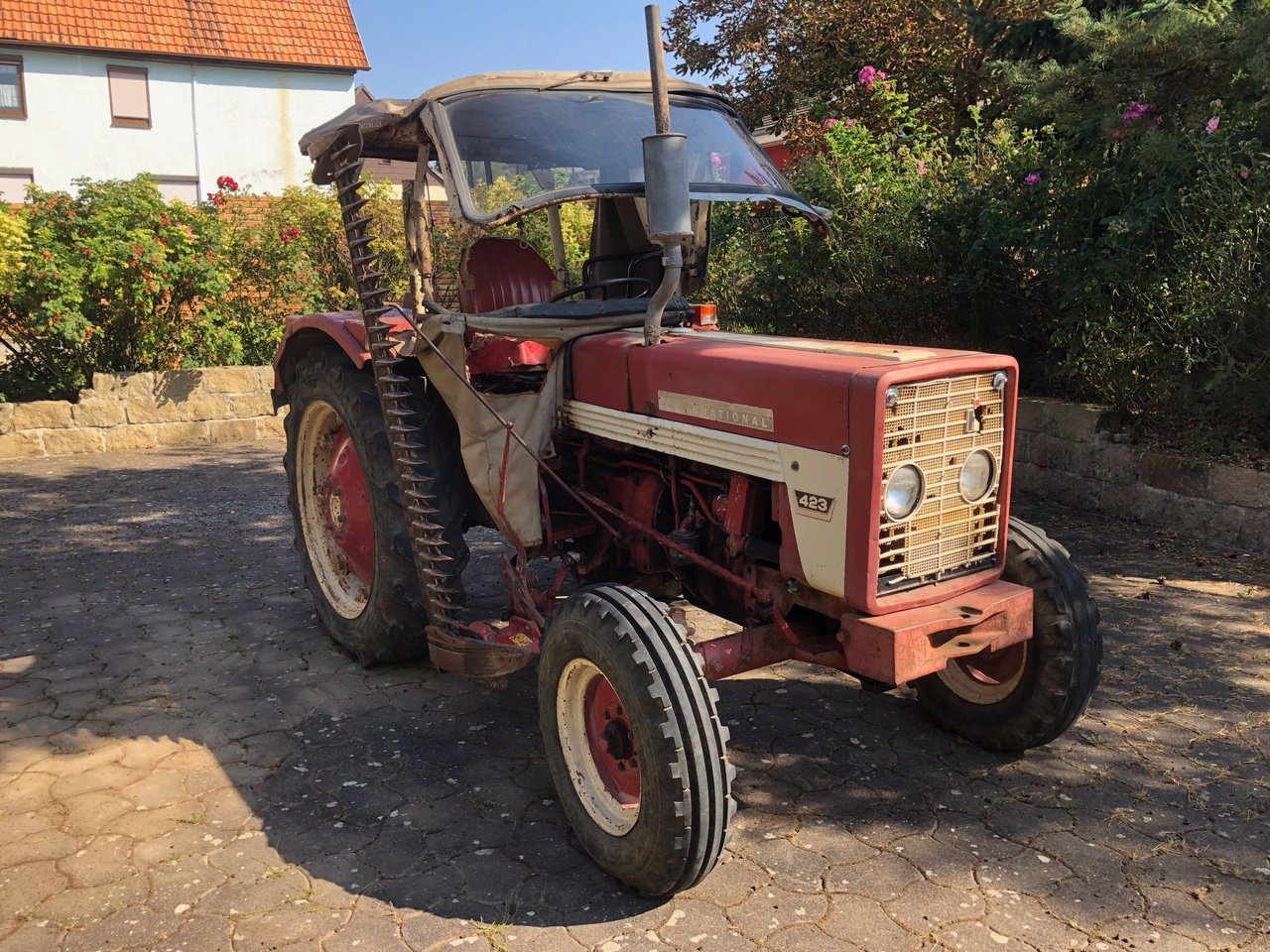 Traktor van het type IHC 423, Gebrauchtmaschine in Grabfeld OT Berkach (Foto 2)