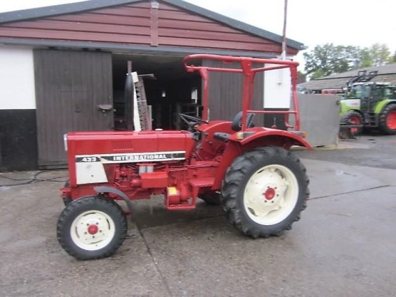 Traktor del tipo IHC 433, Gebrauchtmaschine In Ziegenhagen