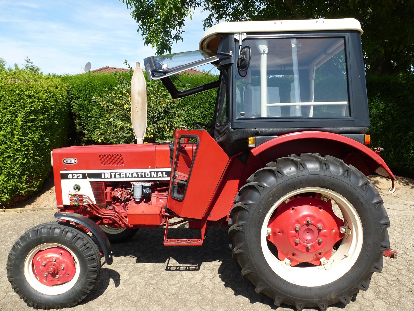 Traktor типа IHC 433, Gebrauchtmaschine в Wendelsheim (Фотография 1)