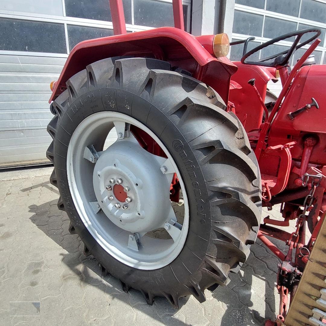 Traktor du type IHC 439, Gebrauchtmaschine en Kleinlangheim - Atzhausen (Photo 5)